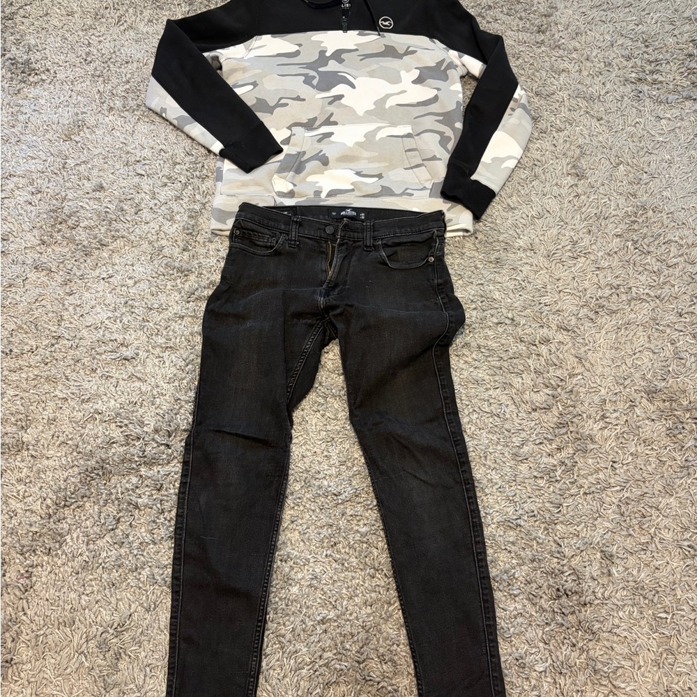 Hollister Black Men Jeans with Hollister hoodie size large